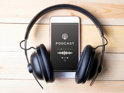 5 Podcasts for Self-Improvement You Should Listen To